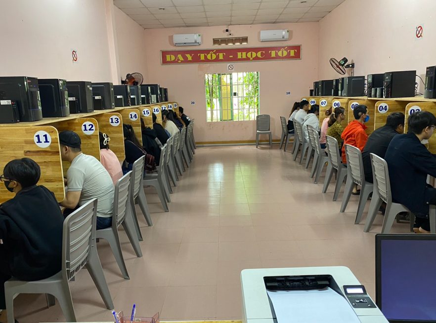 Phòng học và thi lý thuyết trên máy tính tại Trung Tâm GDNN Thành Đạt