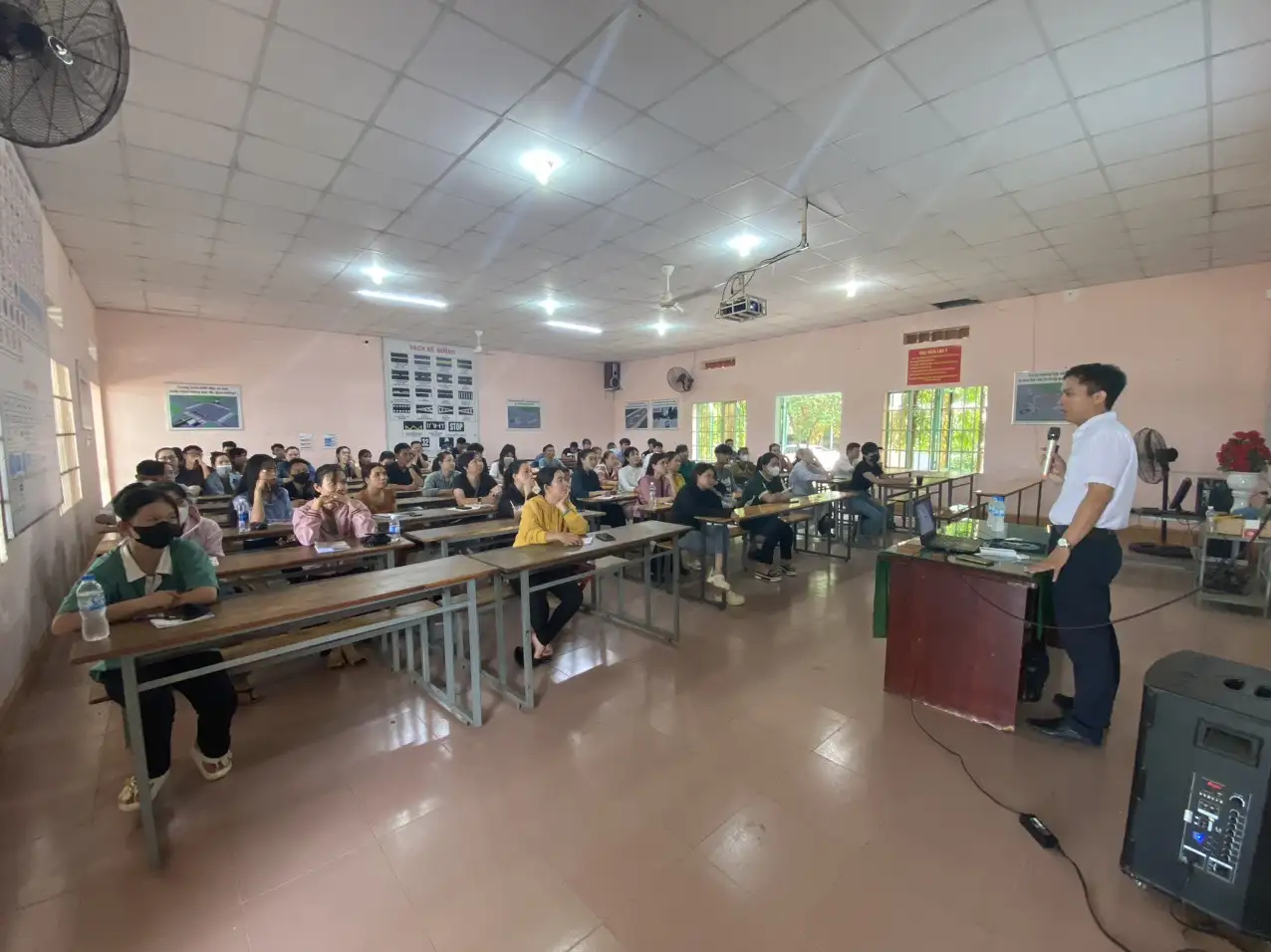 Khai giảng Học phần Luật giao thông cho Lớp Đào tạo lái xe B11K21 và B2K125 tại Trung tâm Thành Đạt Bình Phước
